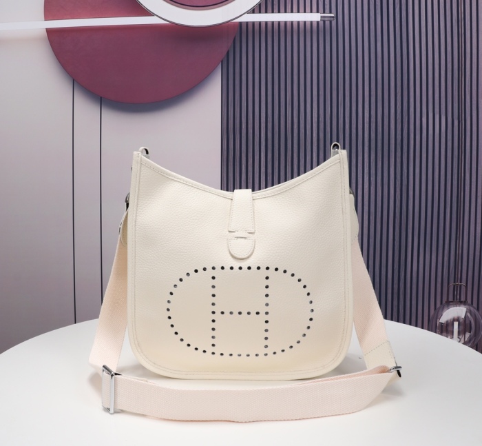 Hermés 人気アイテム エルメス エヴリン Hログ TPM&PM ショルダーバッグ