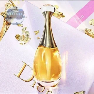 To celebrate the 10th anniversary of TAIWAN Duty Free Shop, we will bring the best-selling perfume to customers. The original price is MOP$850 per bottle, and now it is on sale at a special price of MOP$289.