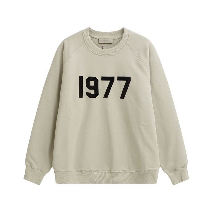 Fear of God Essentials 25SS 3D SILICON LOGO SWEATSHIRT