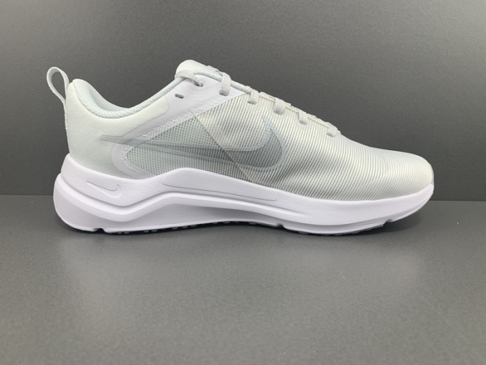 NIKE DOWNSHIFTER 12 Landing on the Moon 12 Generation