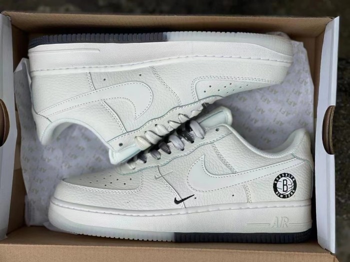 Nike Air Force 1 Low '07  Bicolor Bottom Nets