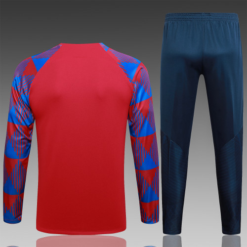 23-24 and a half, Basset, red