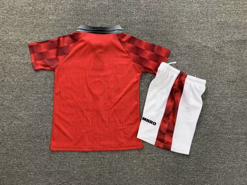 96-98 Manchester United home children's wear