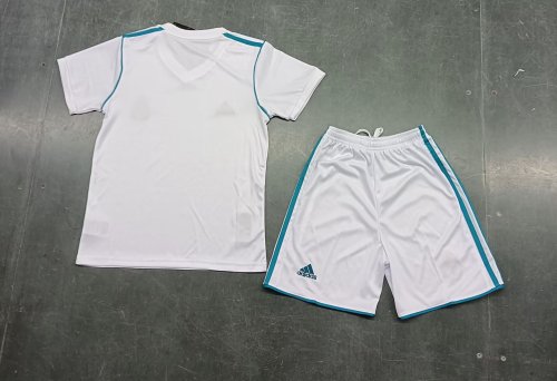 17/18 children's wear at Real Madrid