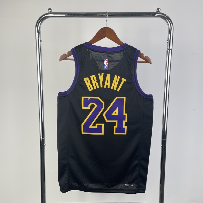24th season, Lakers, urban 24th Kobe Bryant