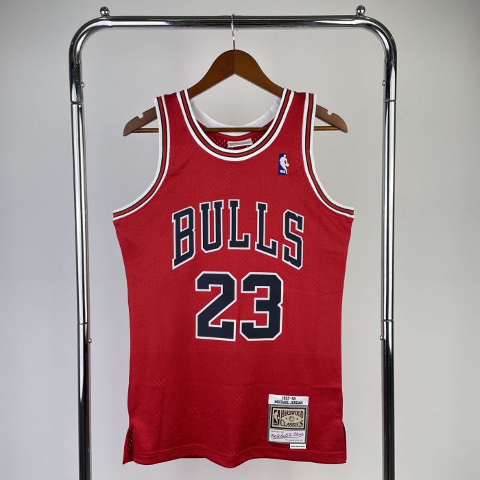 Bulls' '1998 Red Number 23, Jordan
