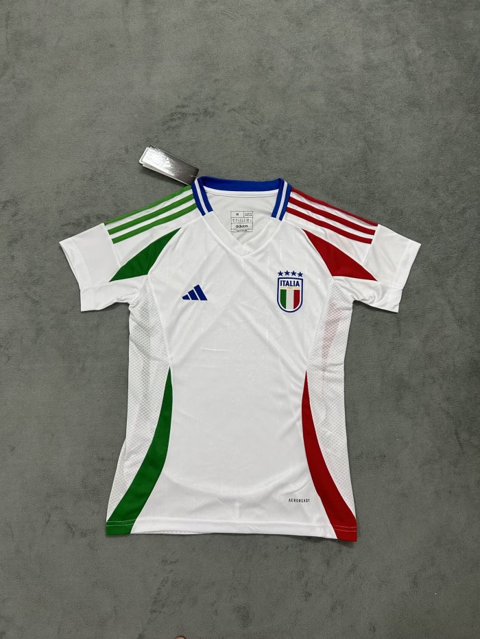 2024 Italian women's wear away