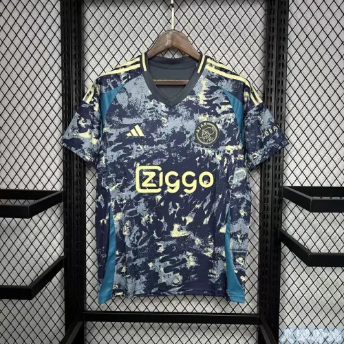 24-25 Ajax fans