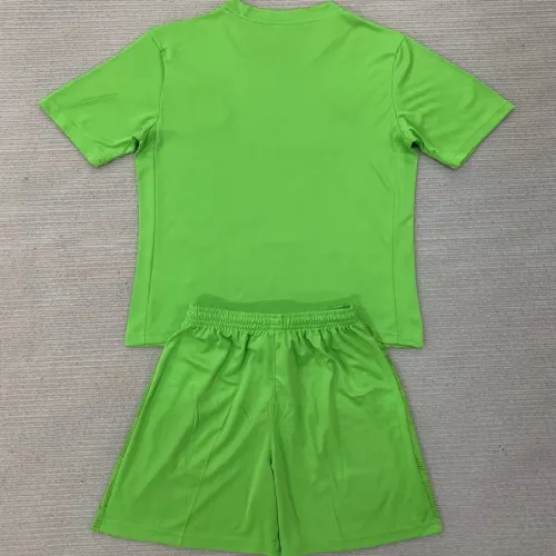 24/25 Everton Goalkeeper kids kit green
