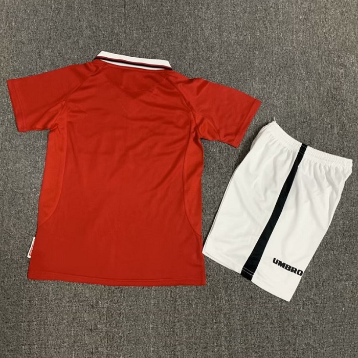 Retro 99/00 Manchester United home kids kit