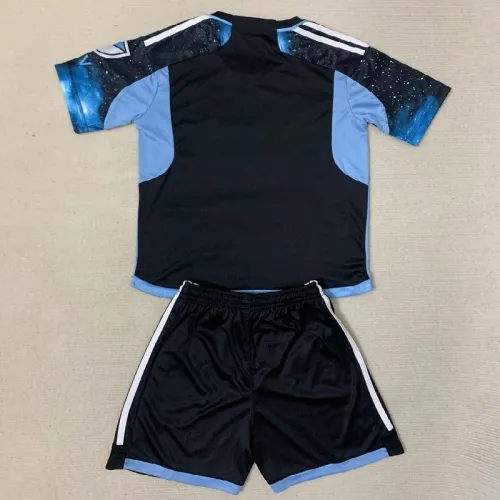 24/25 Minnesota United home kids kit