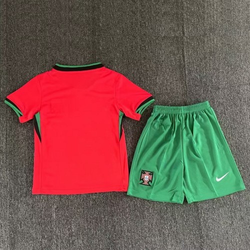 24/25 Portugal home kids kit