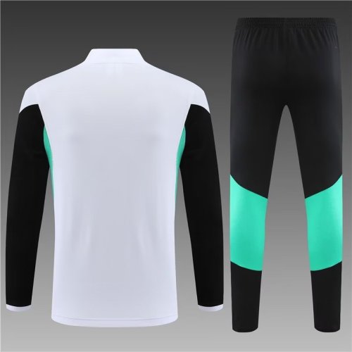 23/24 Manchester United White and black training suit