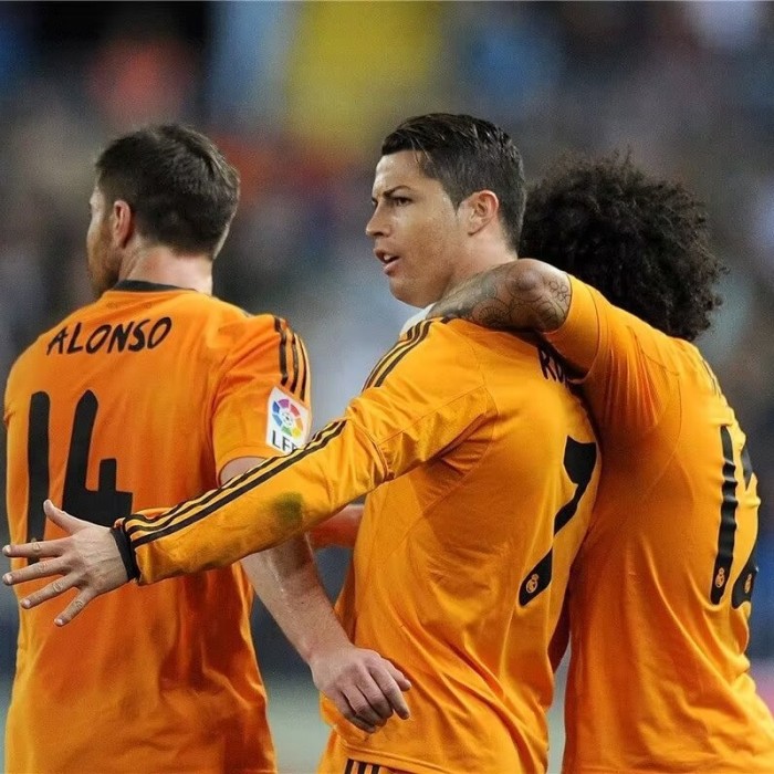 Retro 13/14 Real Madrid third