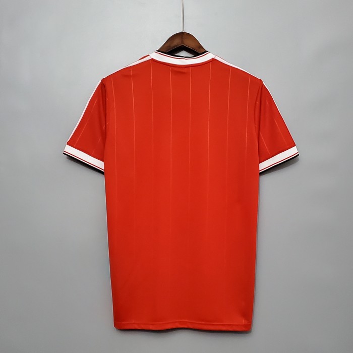 Retro 83/84 Manchester United home