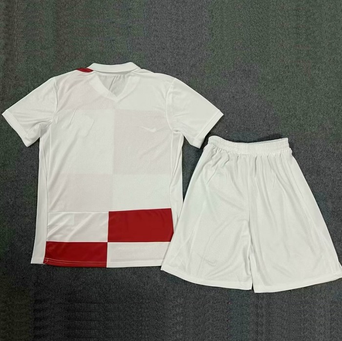 24/25 Croatia home Adult Set