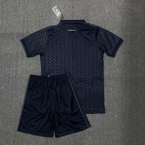 24/25 Juventus third Adult set