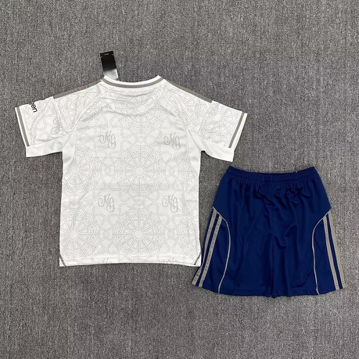 25/26 Nottingham Forest Away kids kit