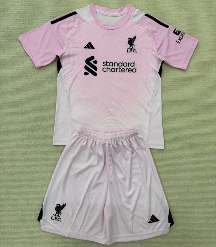 25/26 Liverpool goalkeeper Adult set pink