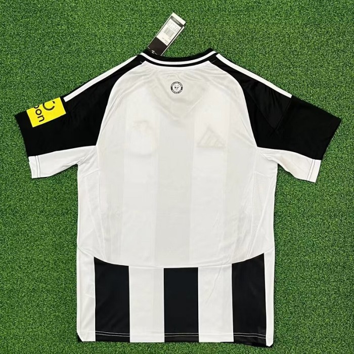 24/25 Newcastle United home football Jersey
