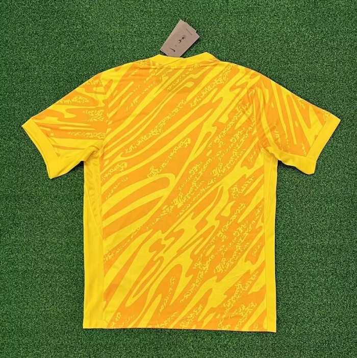 24/25 Tottenham Hotspur goalkeeper