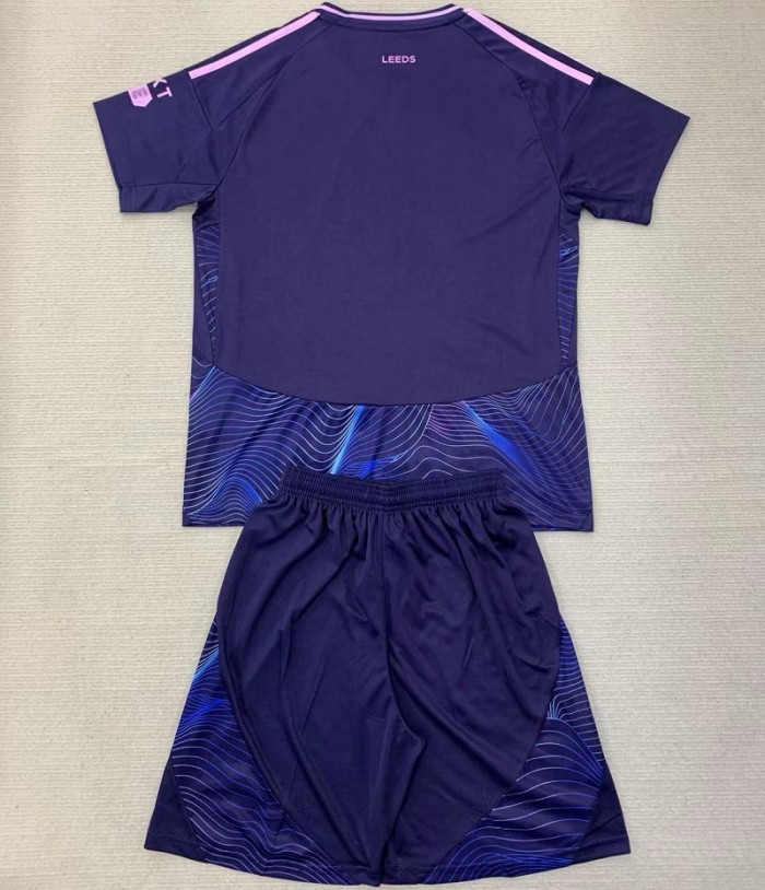 24/25 Leeds United third Adult Set