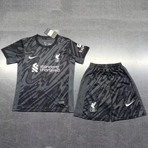 24/25 Liverpool Black goalkeeper Adult set