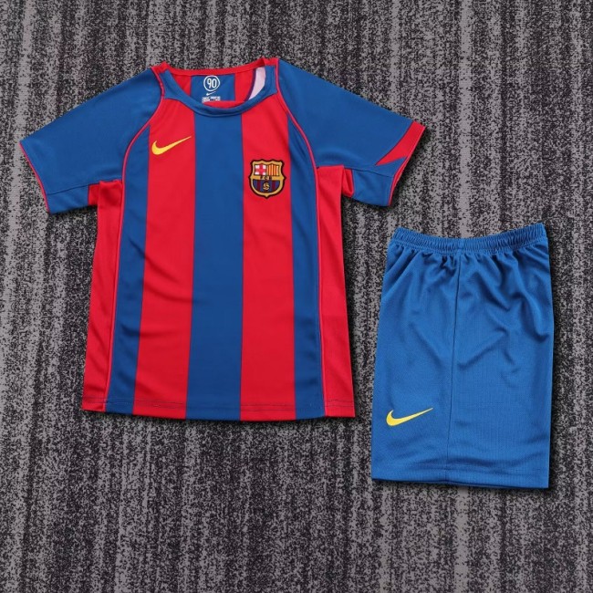 Retro 04/05 Barcelona home kids kit