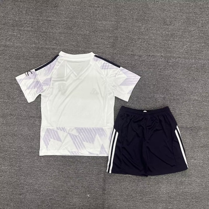 25/26 Manchester United away kids kit