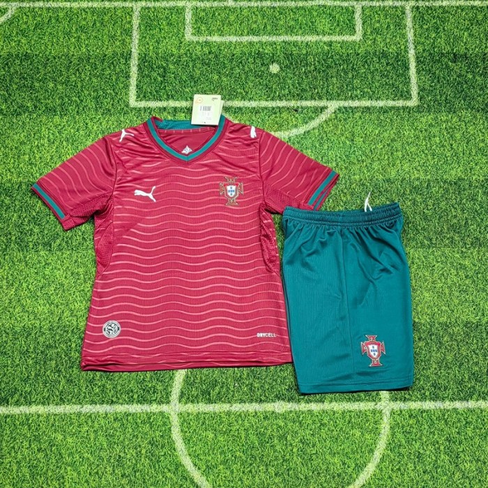 25/26 Portugal home kids kit