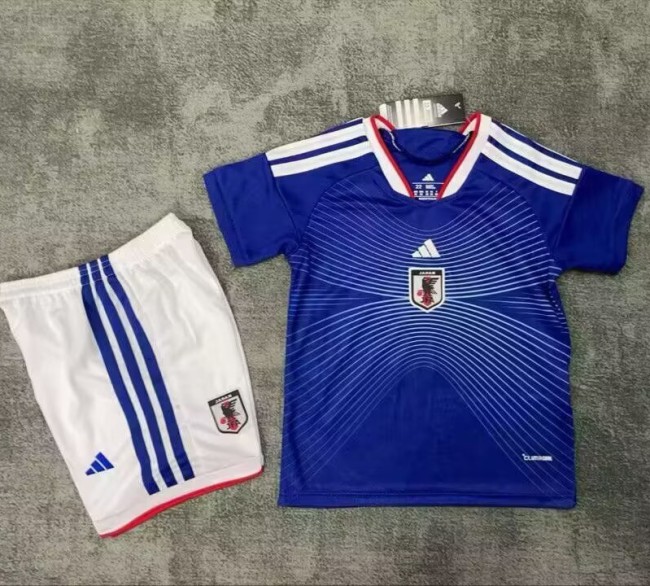 25/26 Japan home kids kit