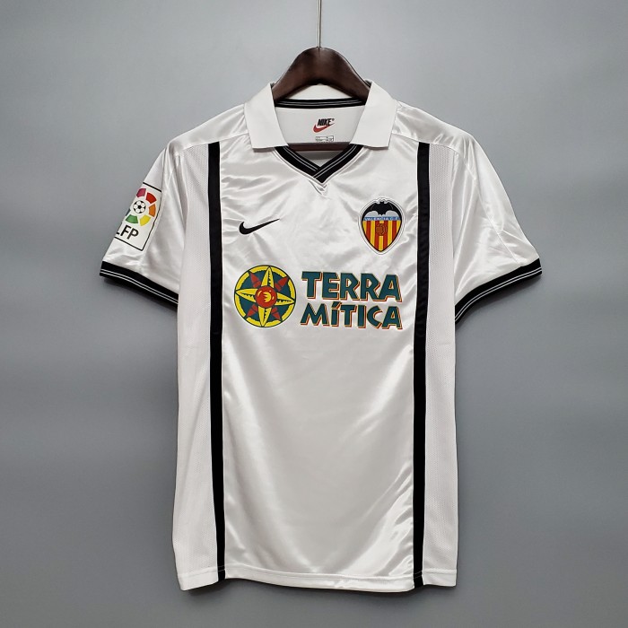 Retro Valencia 2001 home