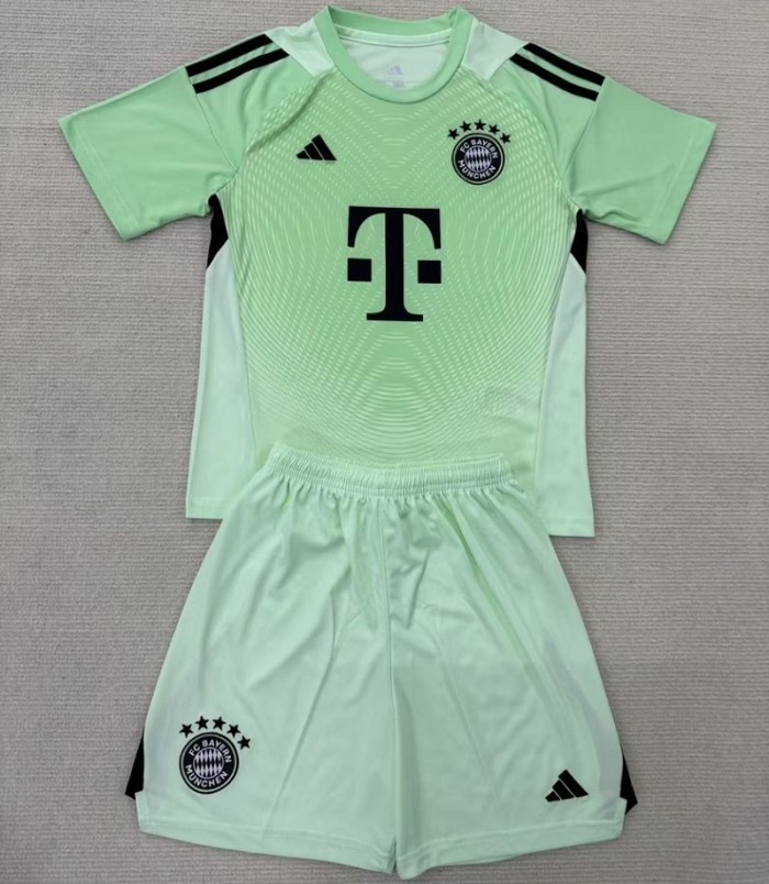 25/26 bayern munich goalkeeper Adult Set green
