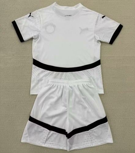 25/26 Egypt away kids kit