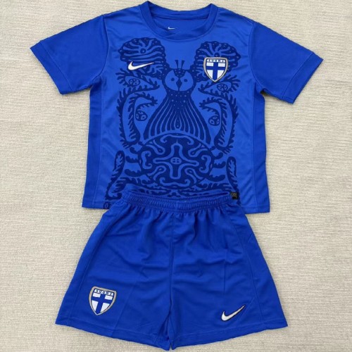 25/26 Finland home kids kit