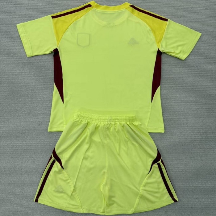 25/26 Aston Villa yellow goalkeeper  Adult Set