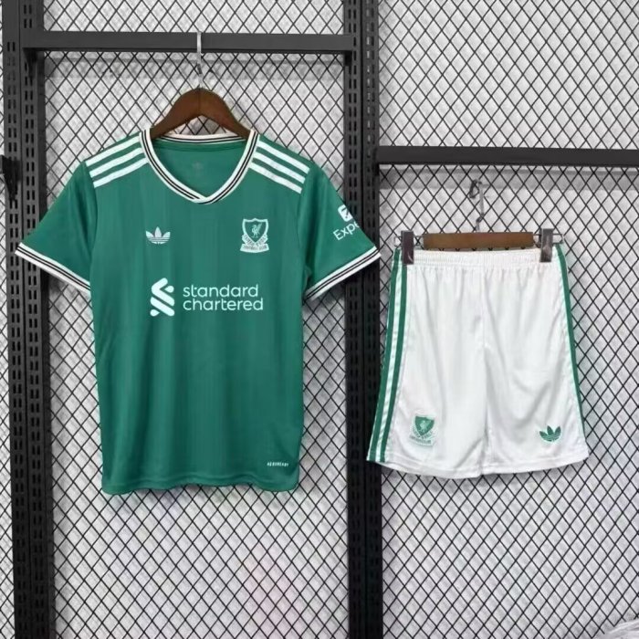 25/26 Liverpool Third Adult set