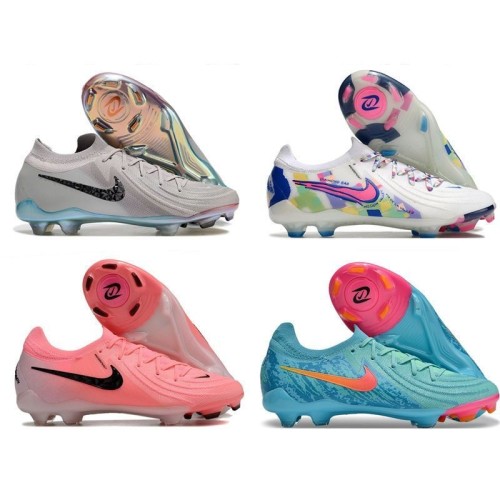 Nike Phantom Luna FG football boots