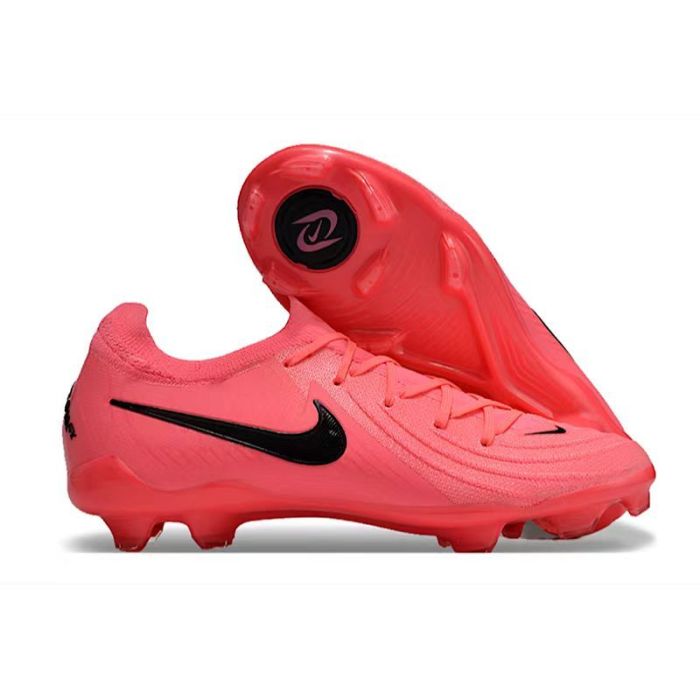 Nike Phantom Luna FG football boots