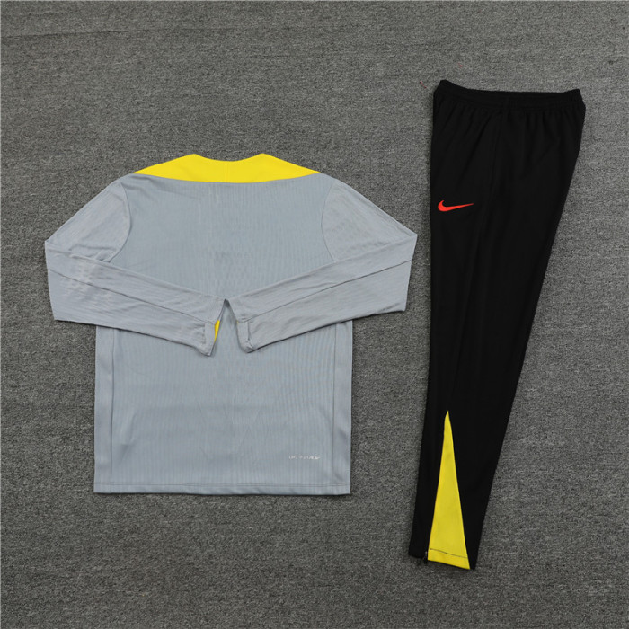 24/25 Liverpool Light gray training suit