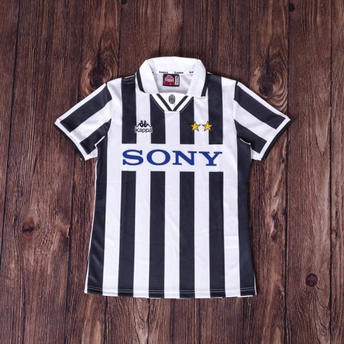 Retro 95/97 Juventus home football Jersey