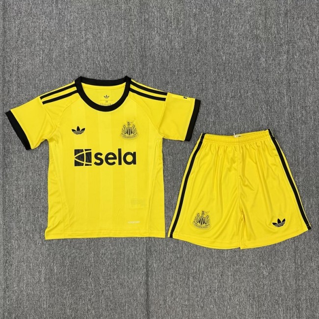 25/26 Newcastle United yellow goalkeeper kids kit