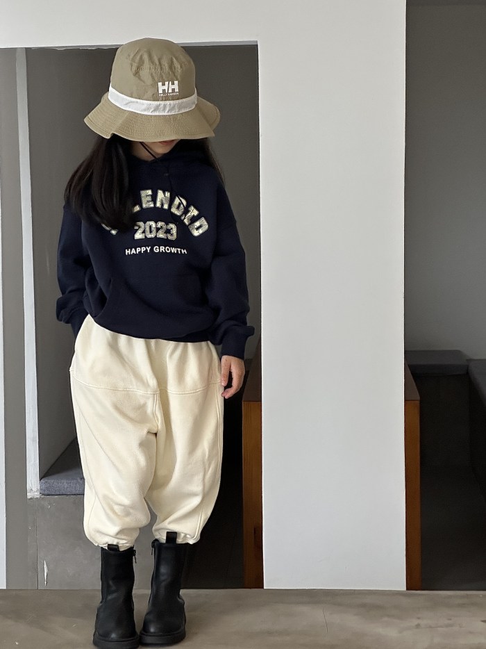 GroovyColors Kids hoodie suit with pants