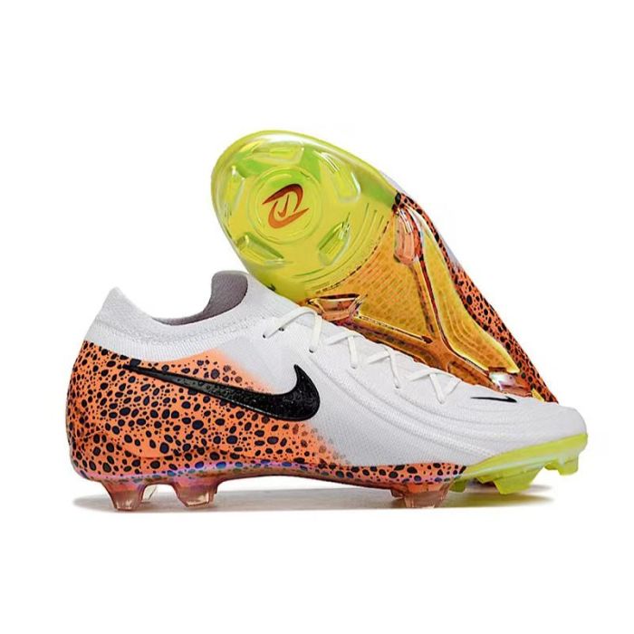 Nike Phantom Luna FG football boots