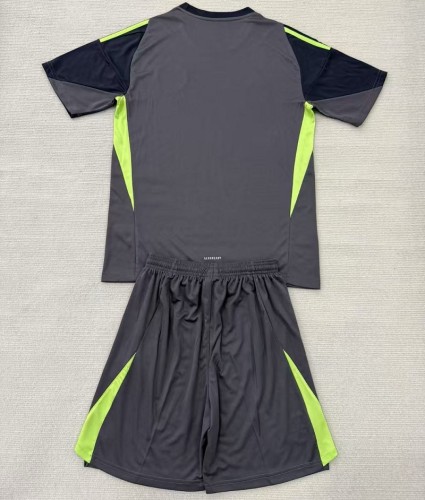 25/26 Manchester United goalkeeper Adult Set black