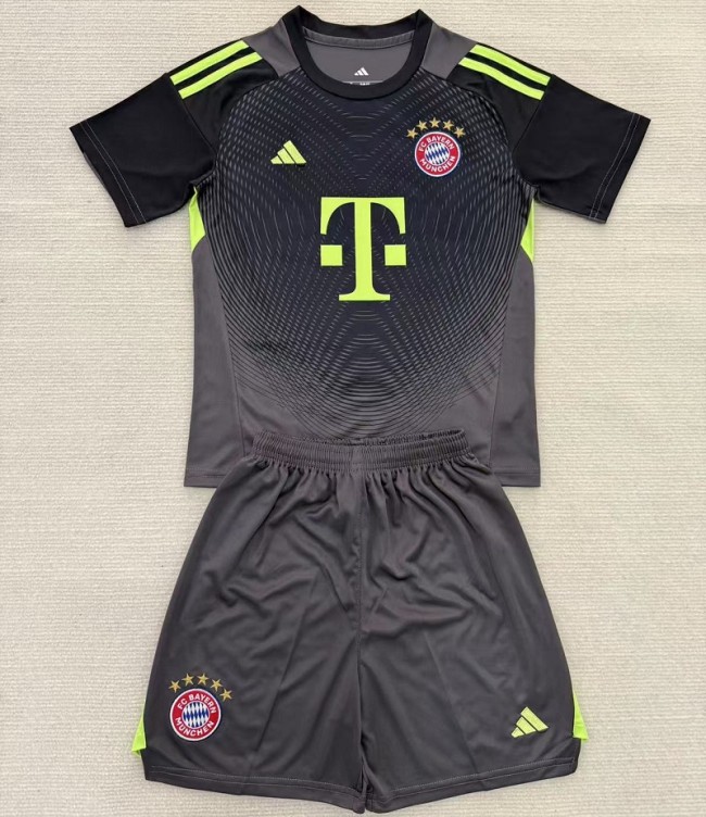 25/26 bayern munich goalkeeper Adult Set black