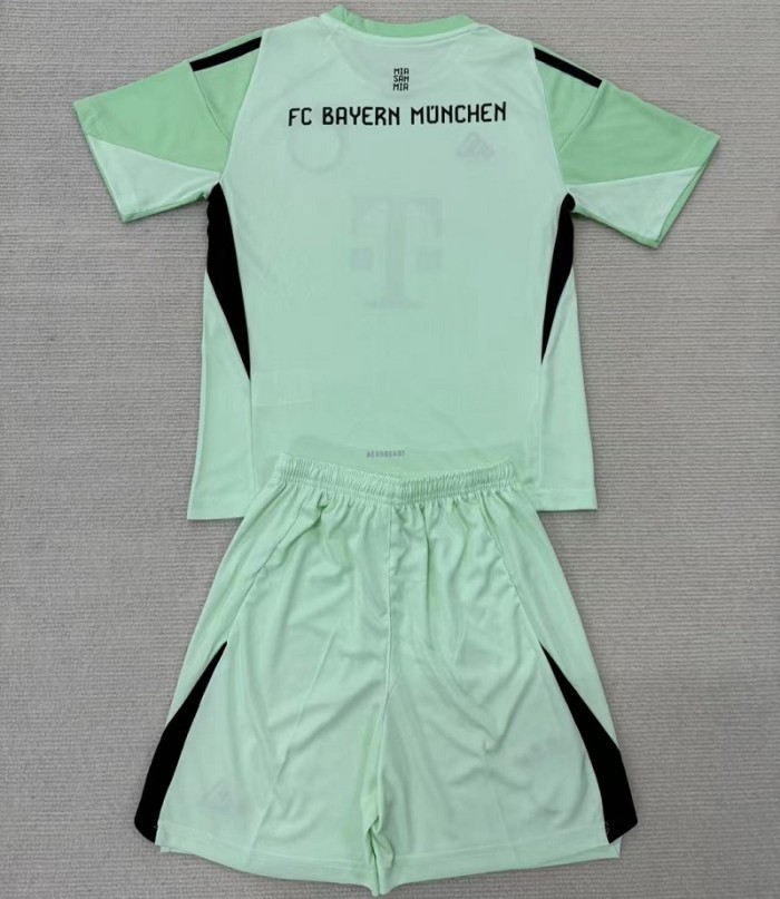 25/26 bayern munich goalkeeper Adult Set green