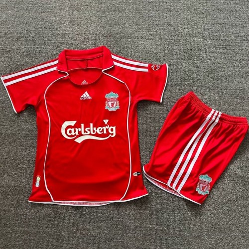 Retro 06/07 liverpool home kids kit