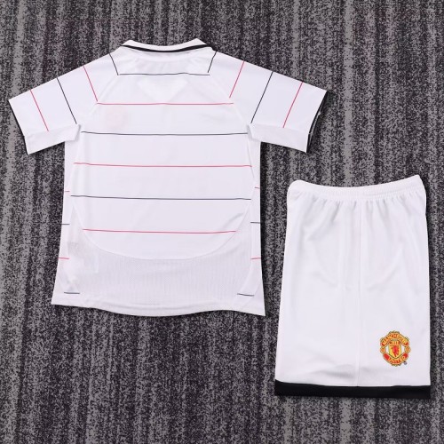 Retro 03/05 Manchester United Away kids kit