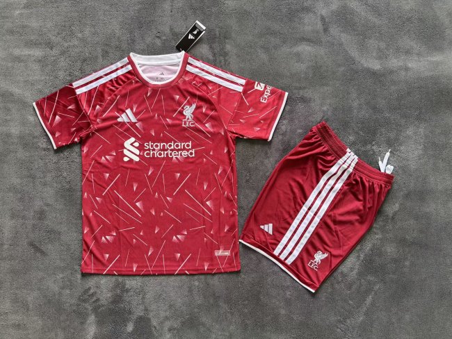 26/27  Liverpool home Adult set